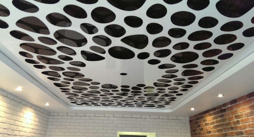 Навесной пефорпотолок